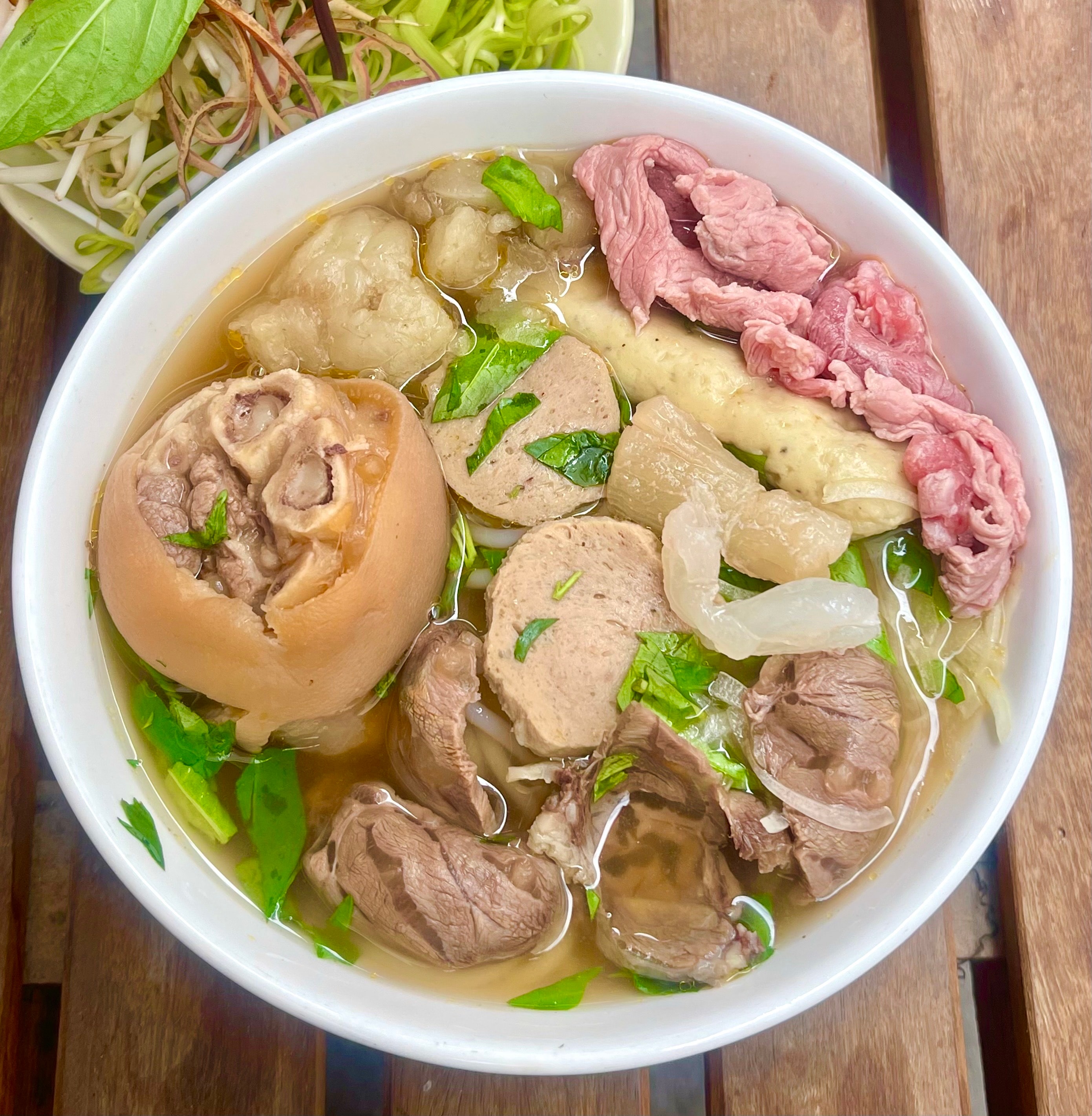 Hình ảnh Bún Bò Huế Siêu Đặc Biệt