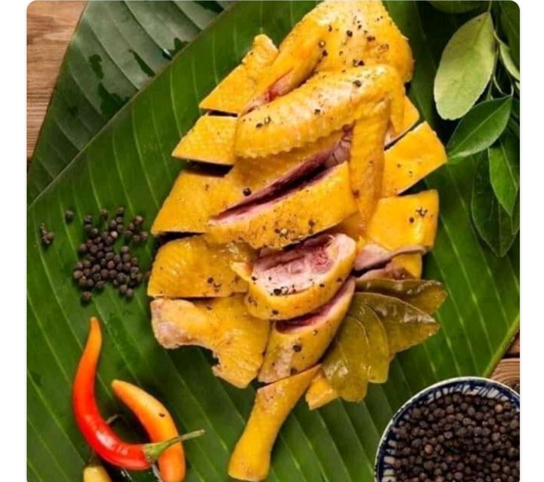 Hình ảnh Gà ủ muối hoa tiêu 1/2 con
