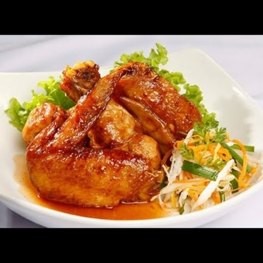 Hình ảnh Cơm chiên Cánh gà chiên nước mắm