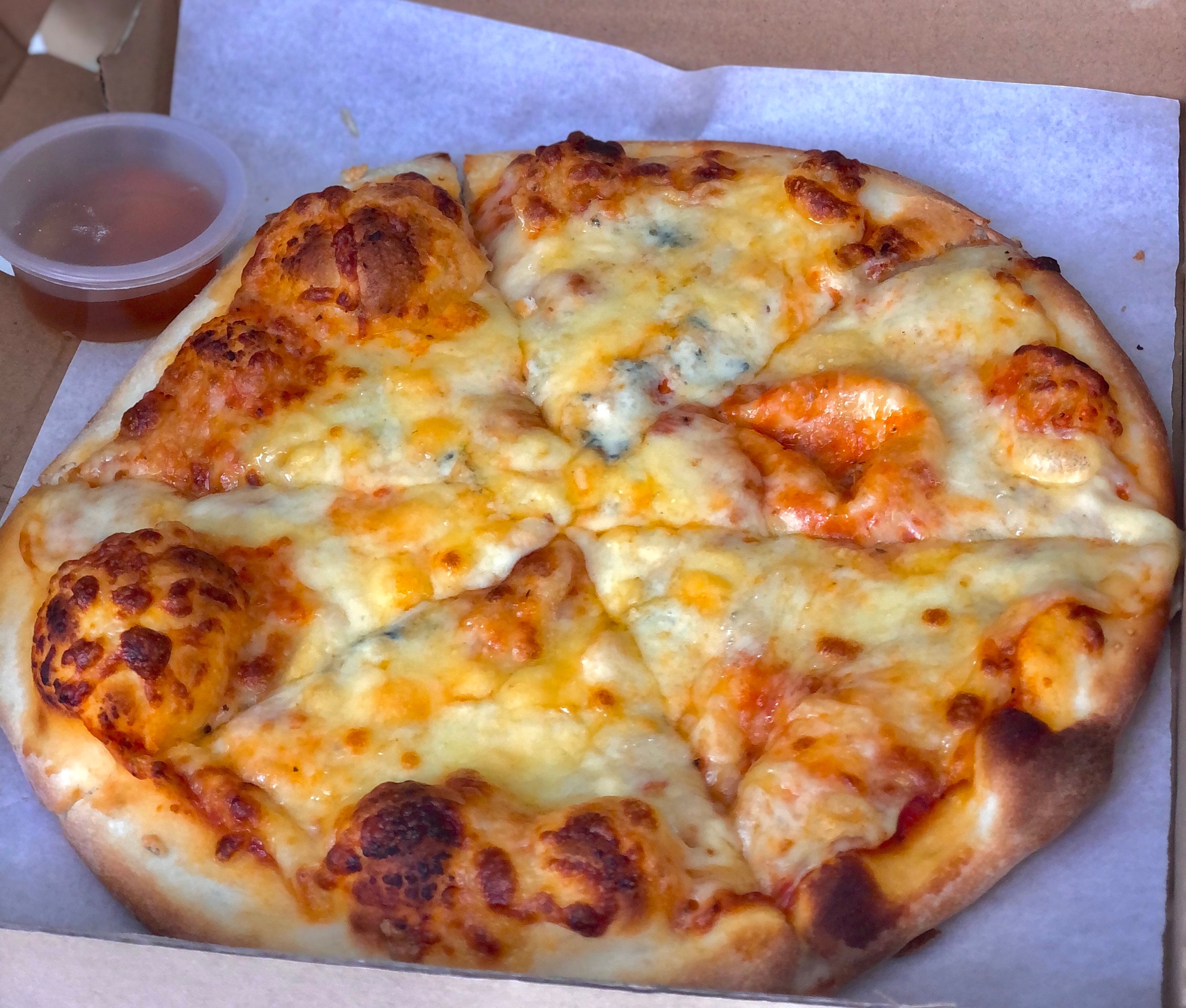 Hình ảnh 4 loại phô mai-4 cheese-Best seller