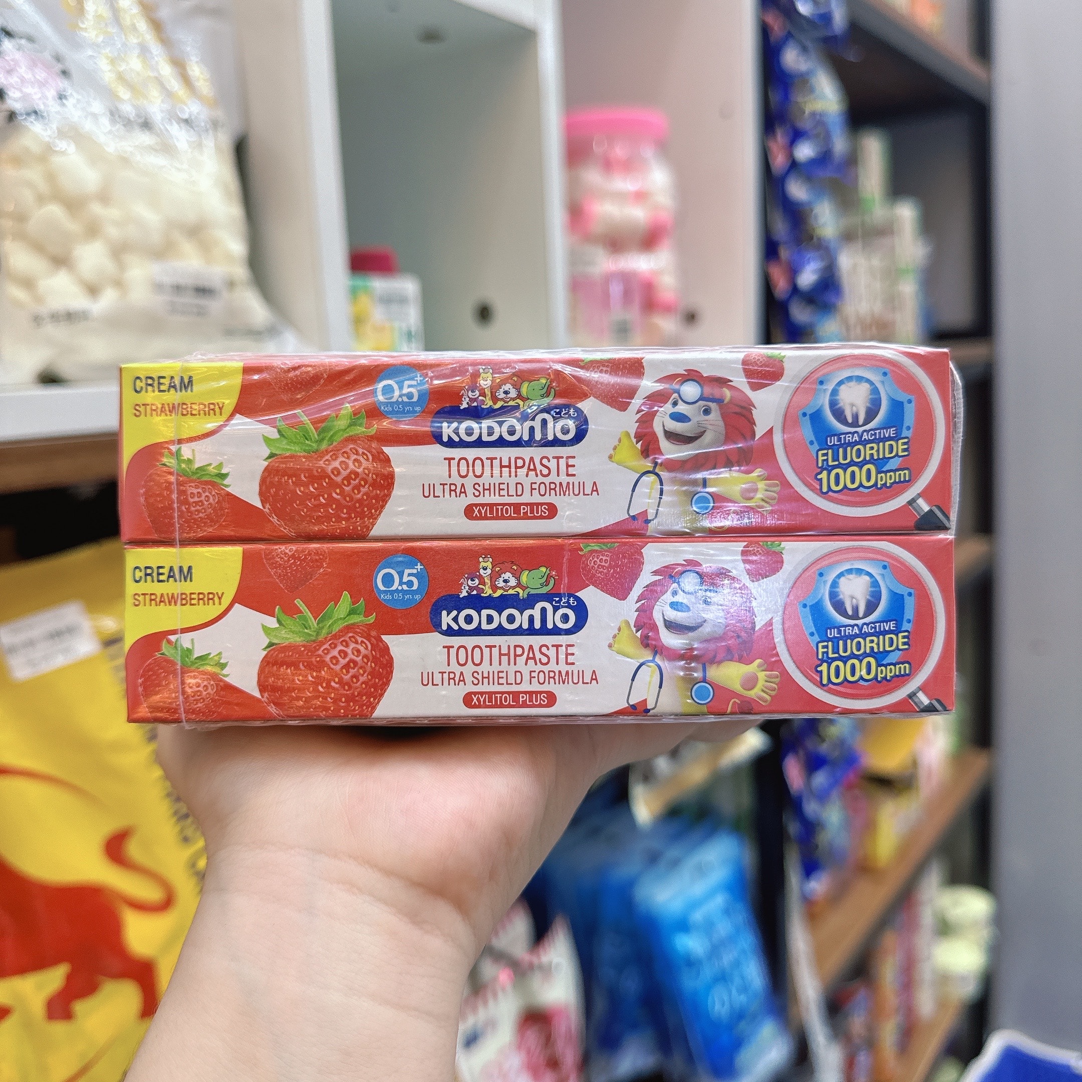 Hình ảnh KEM ĐÁNH RĂNG TRẺ EM VỊ DÂU THÁI LAN 40G