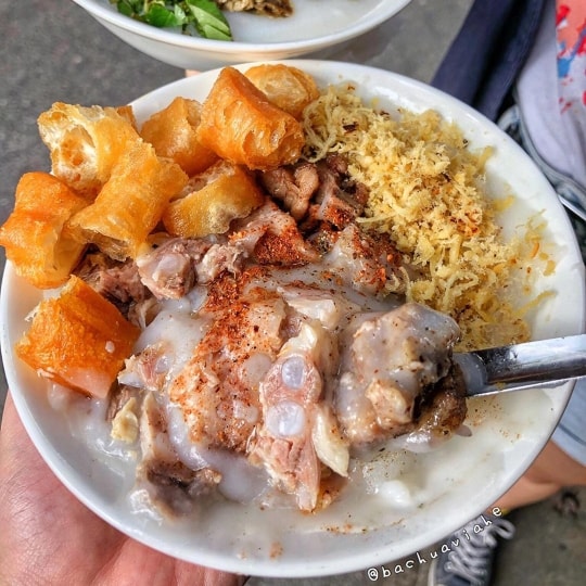 Hình ảnh cháo sườn sụn ruốc quẩy 