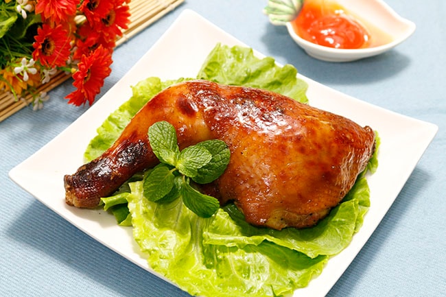 Hình ảnh đùi gà góc tư quay