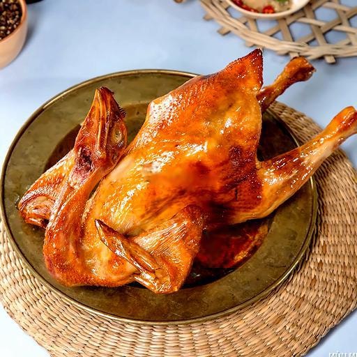 Hình ảnh Gà nướng lu giòn bì