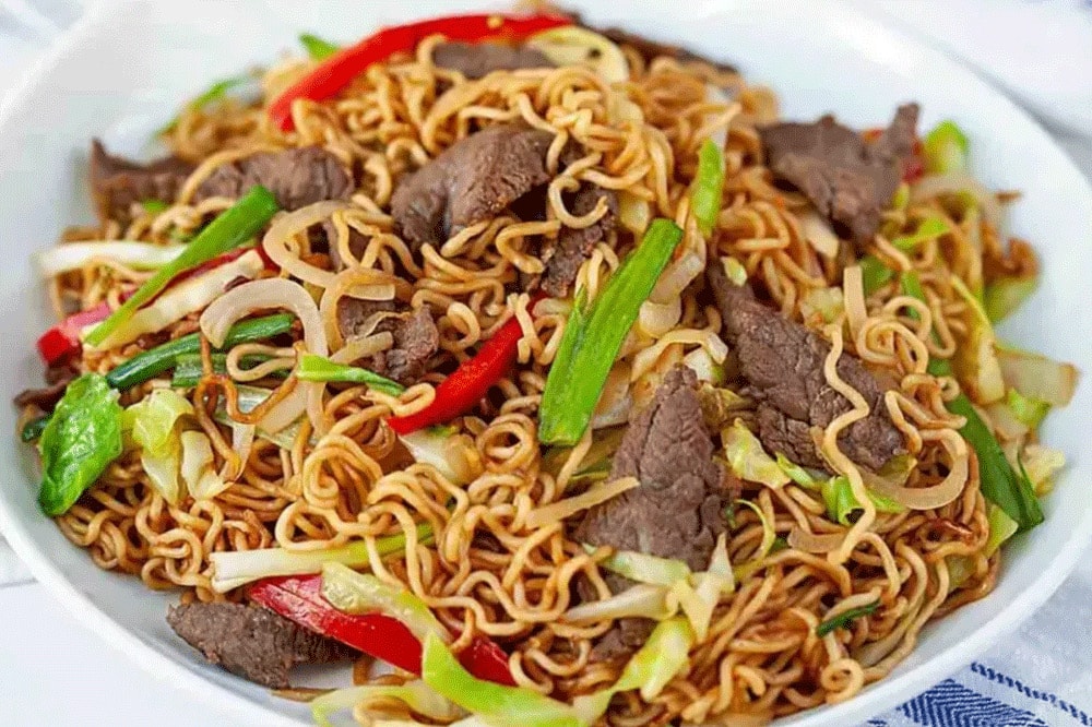 Hình ảnh Mì xào bò - Phần lớn 4 người ăn