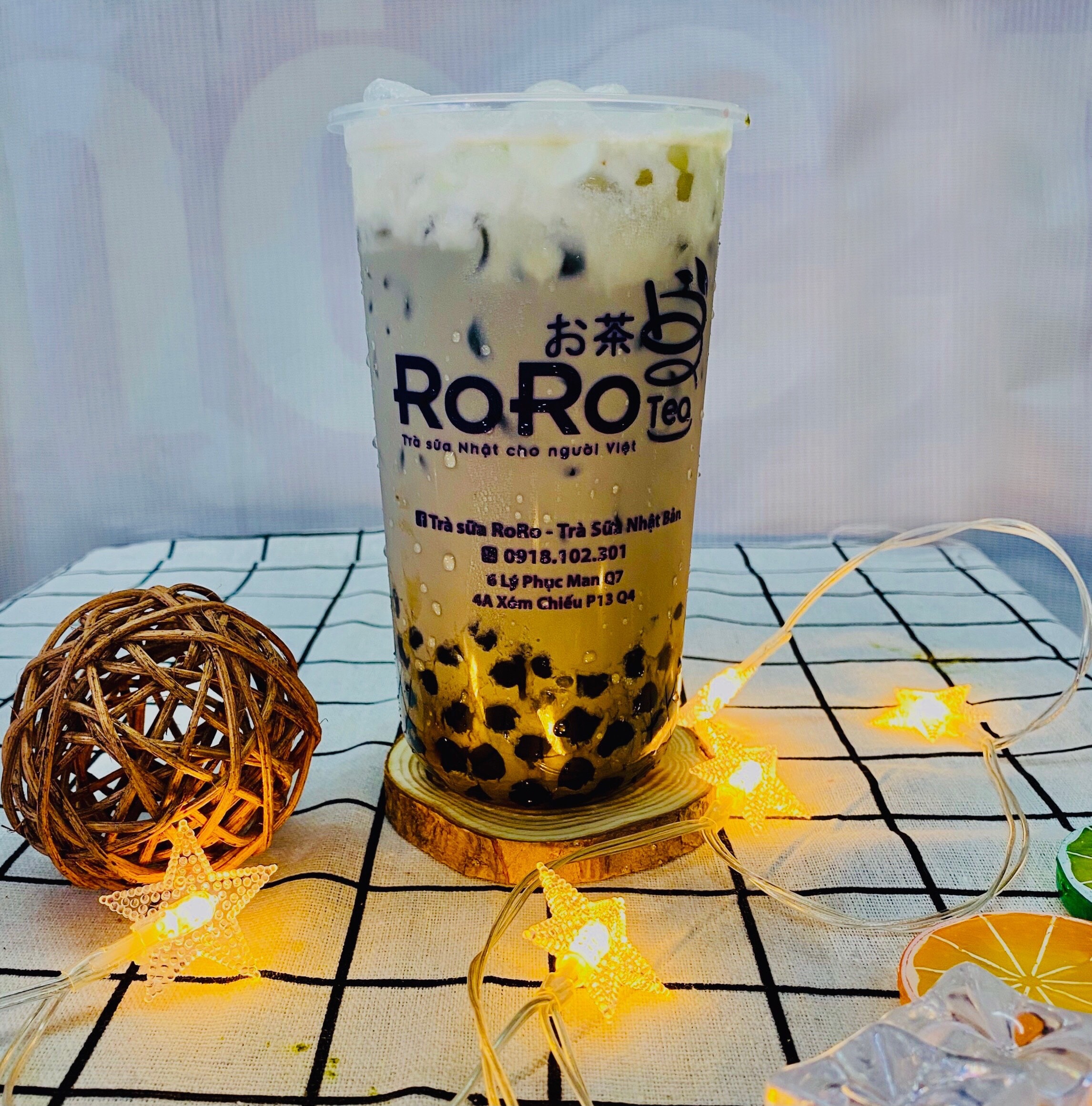 Hình ảnh Trà sữa bóng đêm kem macchiato