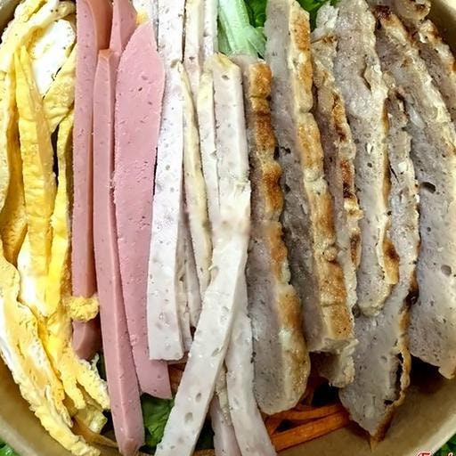 Hình ảnh Bún trộn thập cẩm - nem nướng
