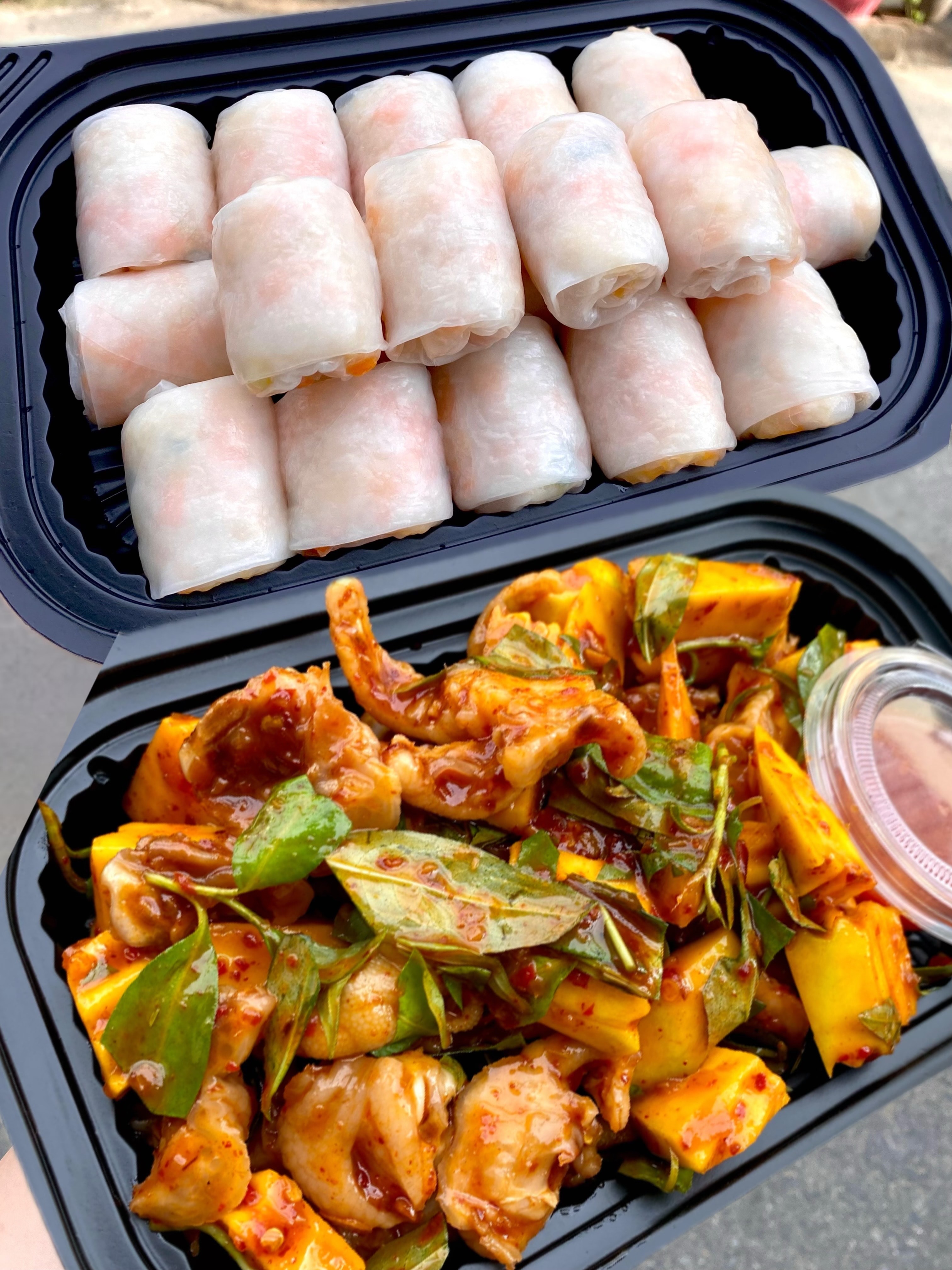 Hình ảnh combo lụi lớn + rút xương sốt thái/bóp cay
