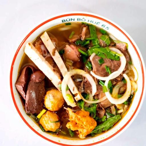 Hình ảnh Bún Bò Huế Đặc Biệt Bát Đỏ