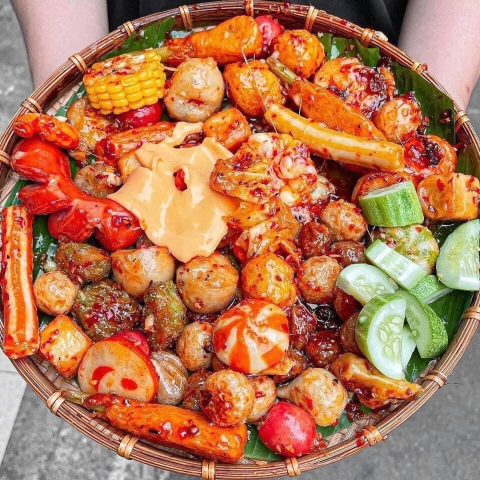Hình ảnh Combo Cá Viên Chiên Sốt Bò HongKong Cháy Tỏi MinMin - 15 món