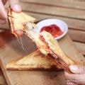 Hình ảnh Combo 1 bánh mặn - kèm 1 sữa tươi