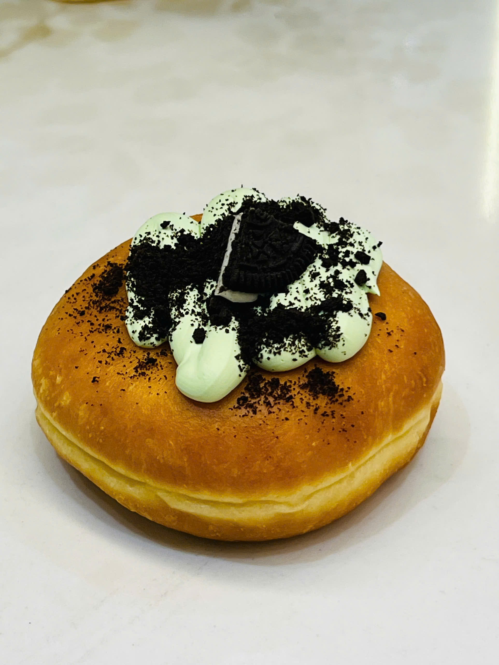 Hình ảnh Matcha Fuyu - Donut kem lạnh