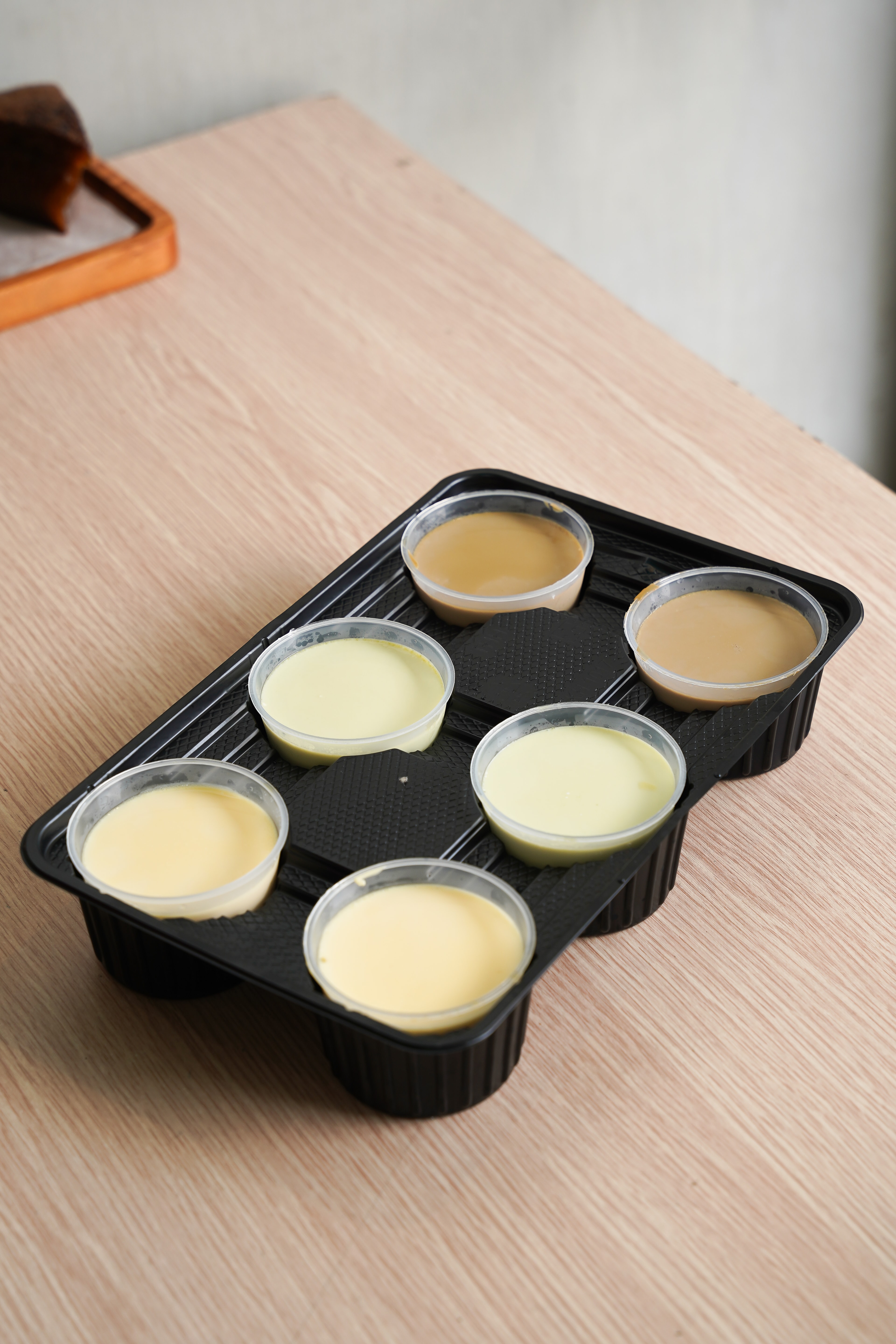 Hình ảnh Set 6 bánh flan mix - 3 vani - 3 cà phê