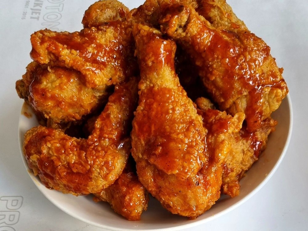 Hình ảnh 양념 치킨/ Gà có xương sốt gia vị - nửa con
