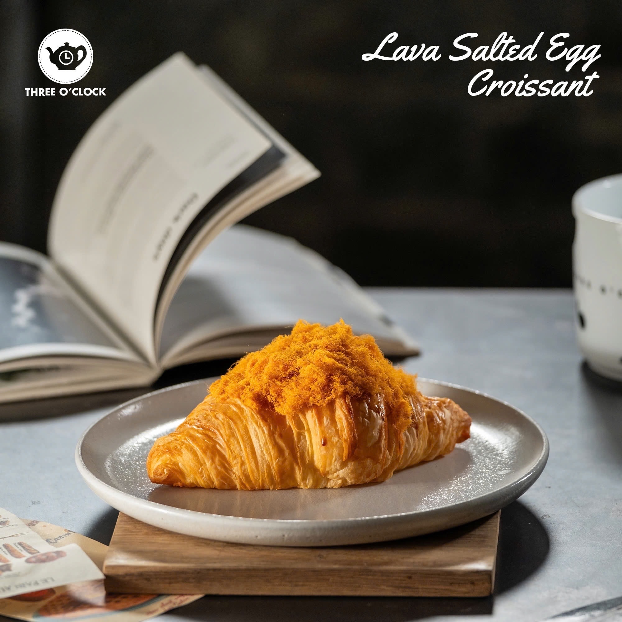 Hình ảnh Lava Salted Egg Croissant