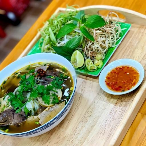 Hình ảnh Bún bò  