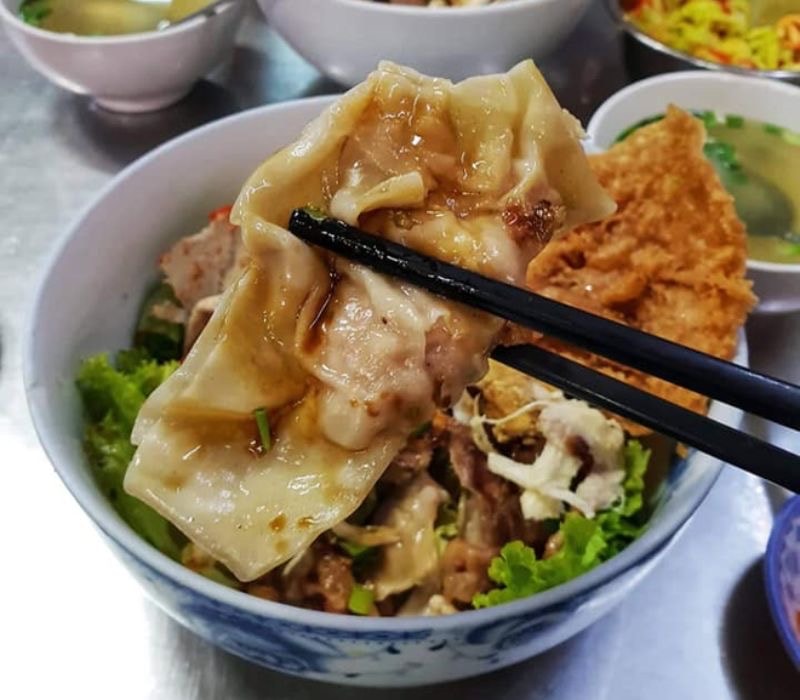 Hình ảnh (KT) Sủi cảo trộn viên chiên sốt Hoishin