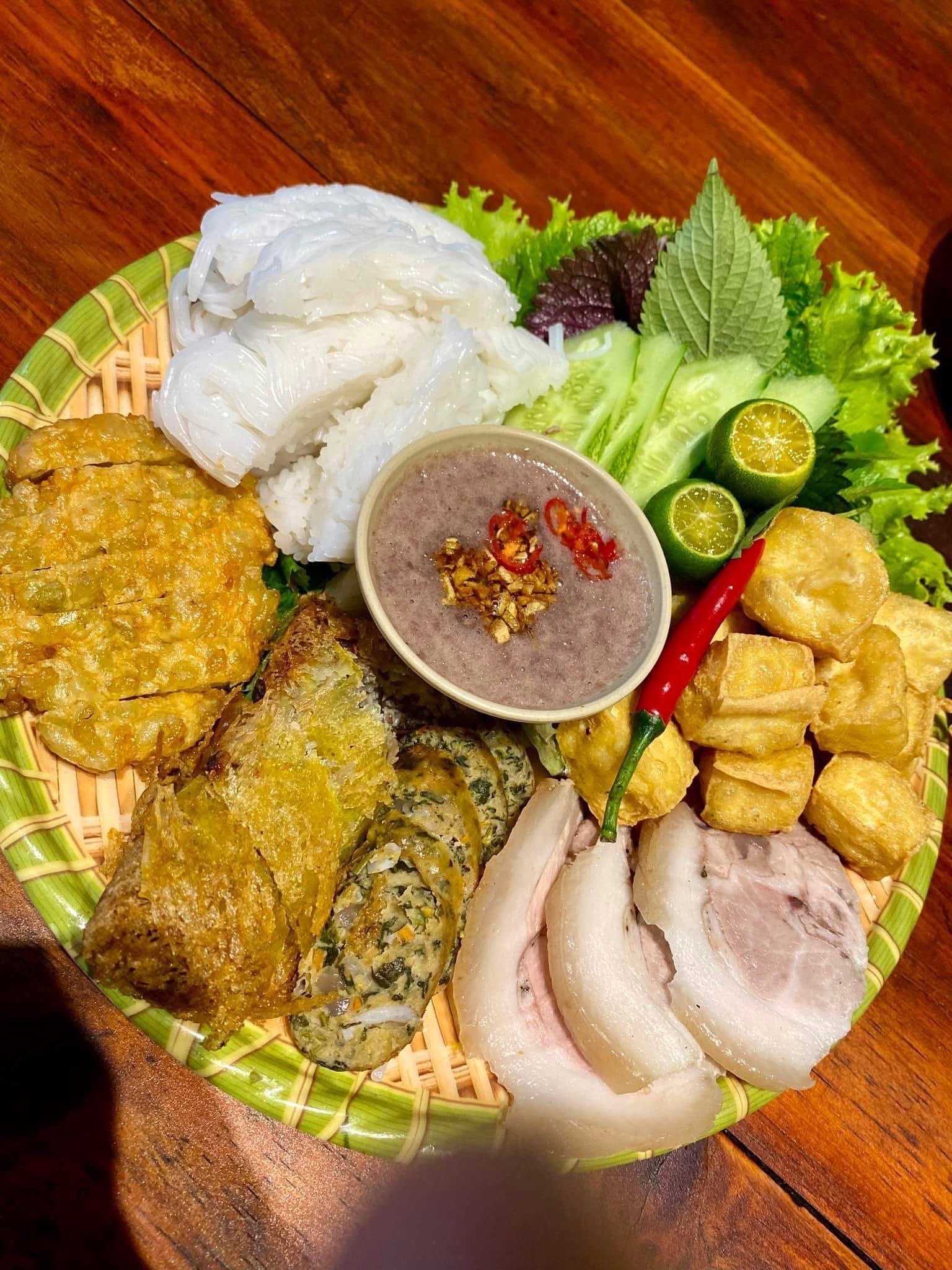 Hình ảnh Bún Đậu Thịt +  Dồi Sụn 