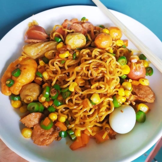 Hình ảnh Mì trộn Indomie Đặc Biệt - Full topping