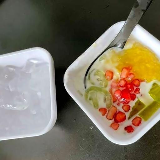 Hình ảnh Sương sa hạt lựu flan