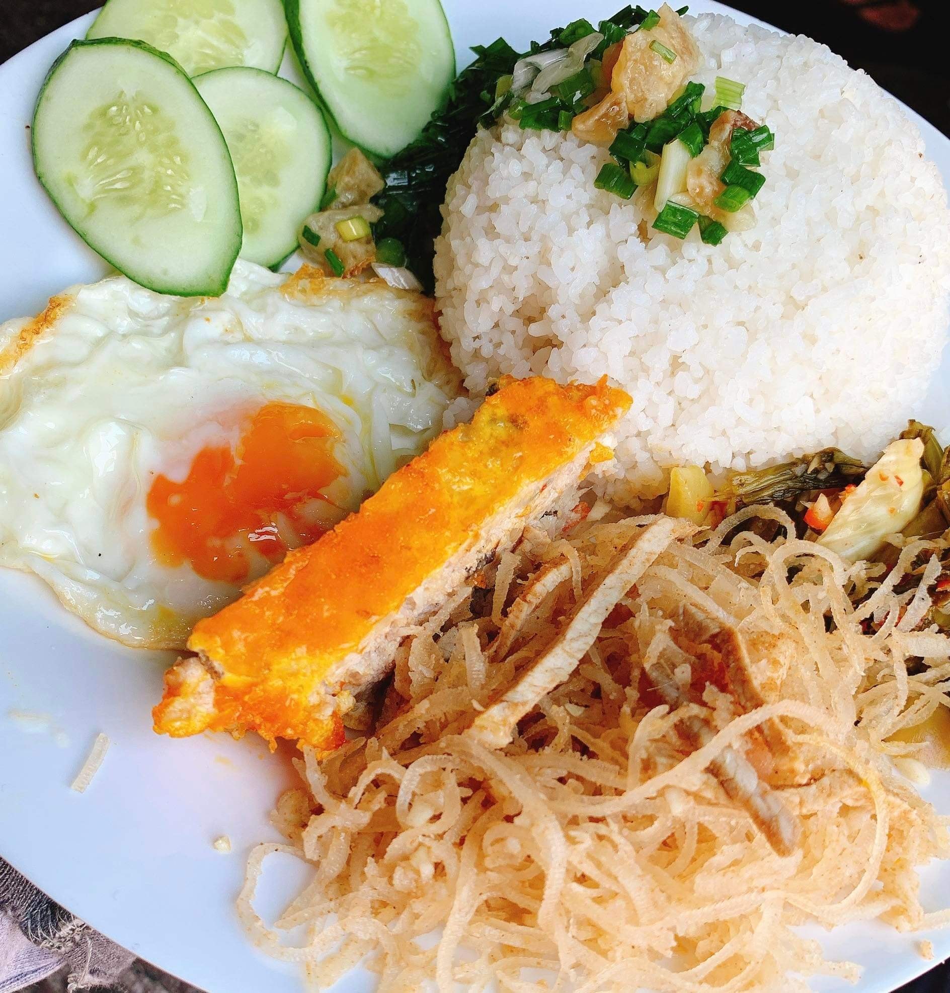 Hình ảnh Cơm tấm bì chả ốp la - 1 phần