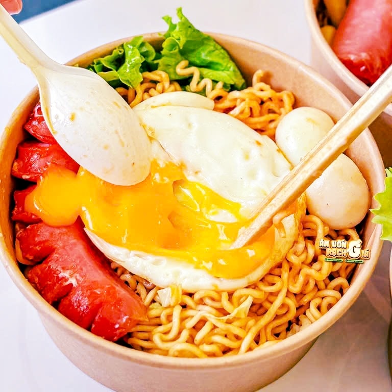 Hình ảnh Mì Trộn Topping Tự Chọn