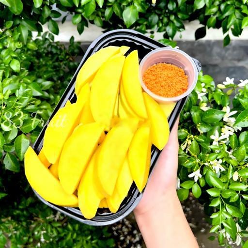 Hình ảnh Xoài keo cắt sẵn muối tôm