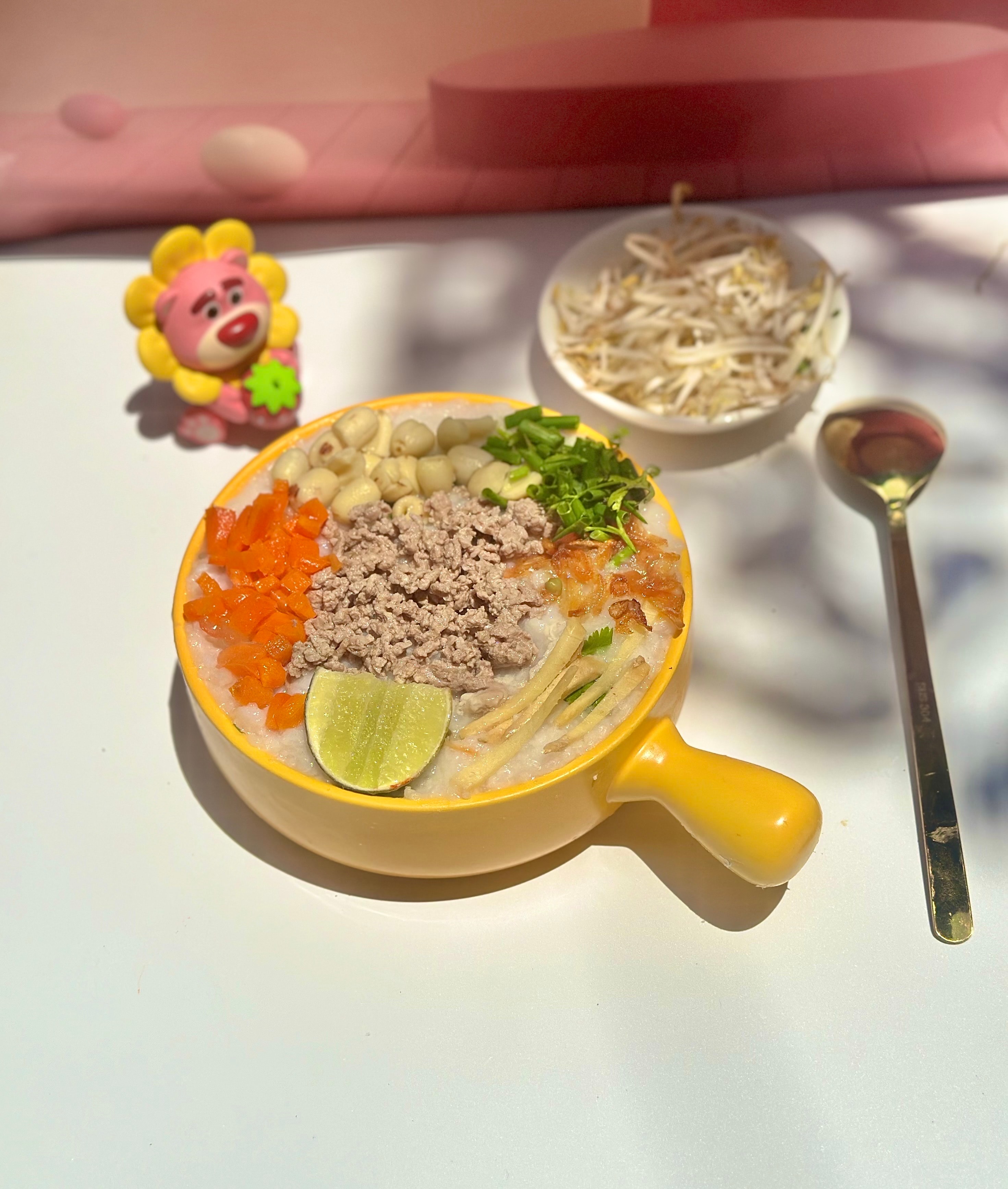 Hình ảnh Cháo Thịt Bò Bằm Hạt Sen