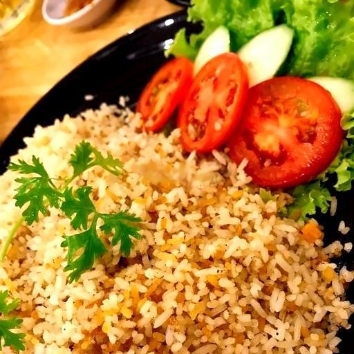 Hình ảnh Combo Cơm chiên gà xé cá mặn + Rau xào tỏi 