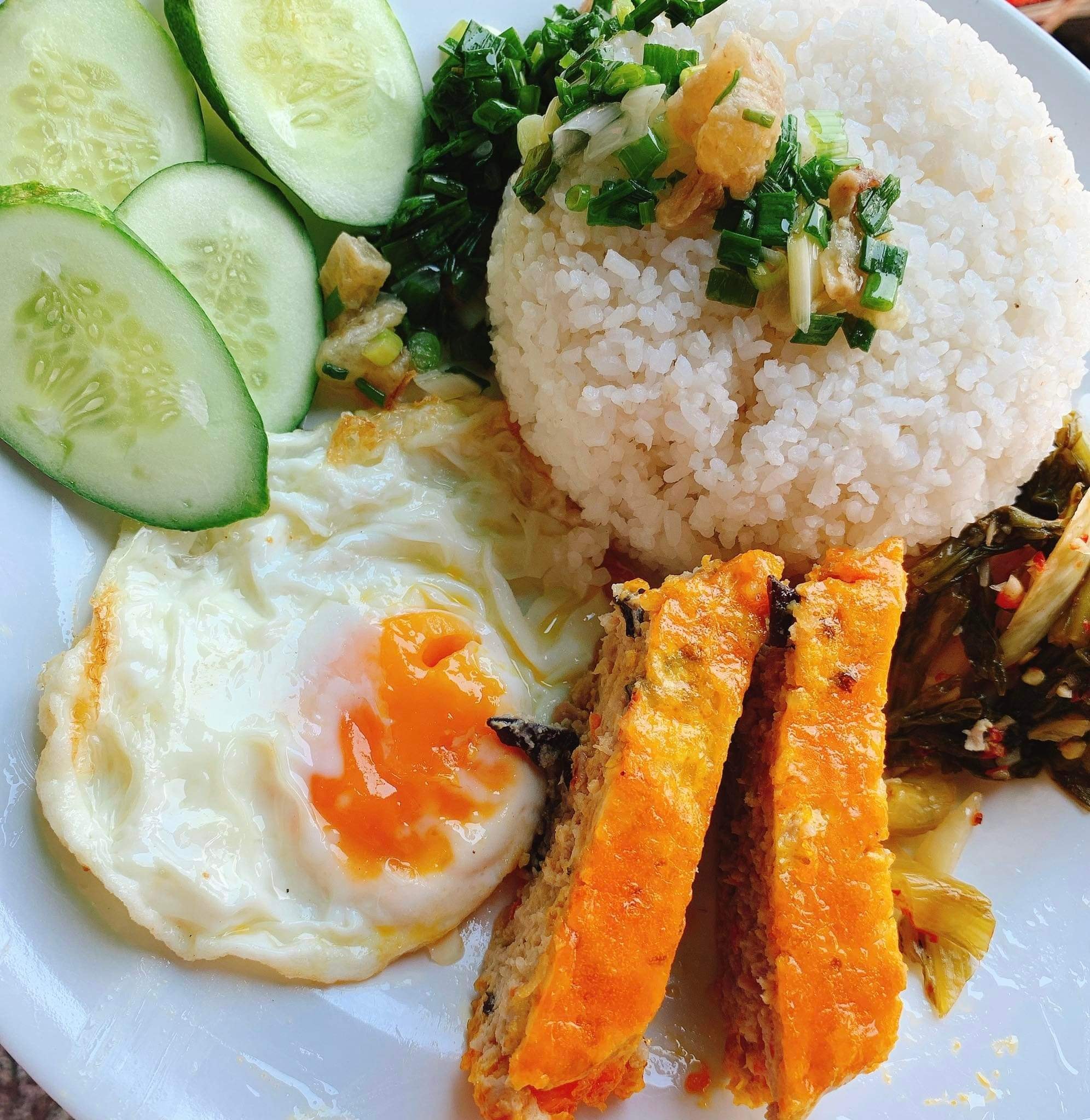 Hình ảnh Cơm tấm chả ốp la - 1 phần