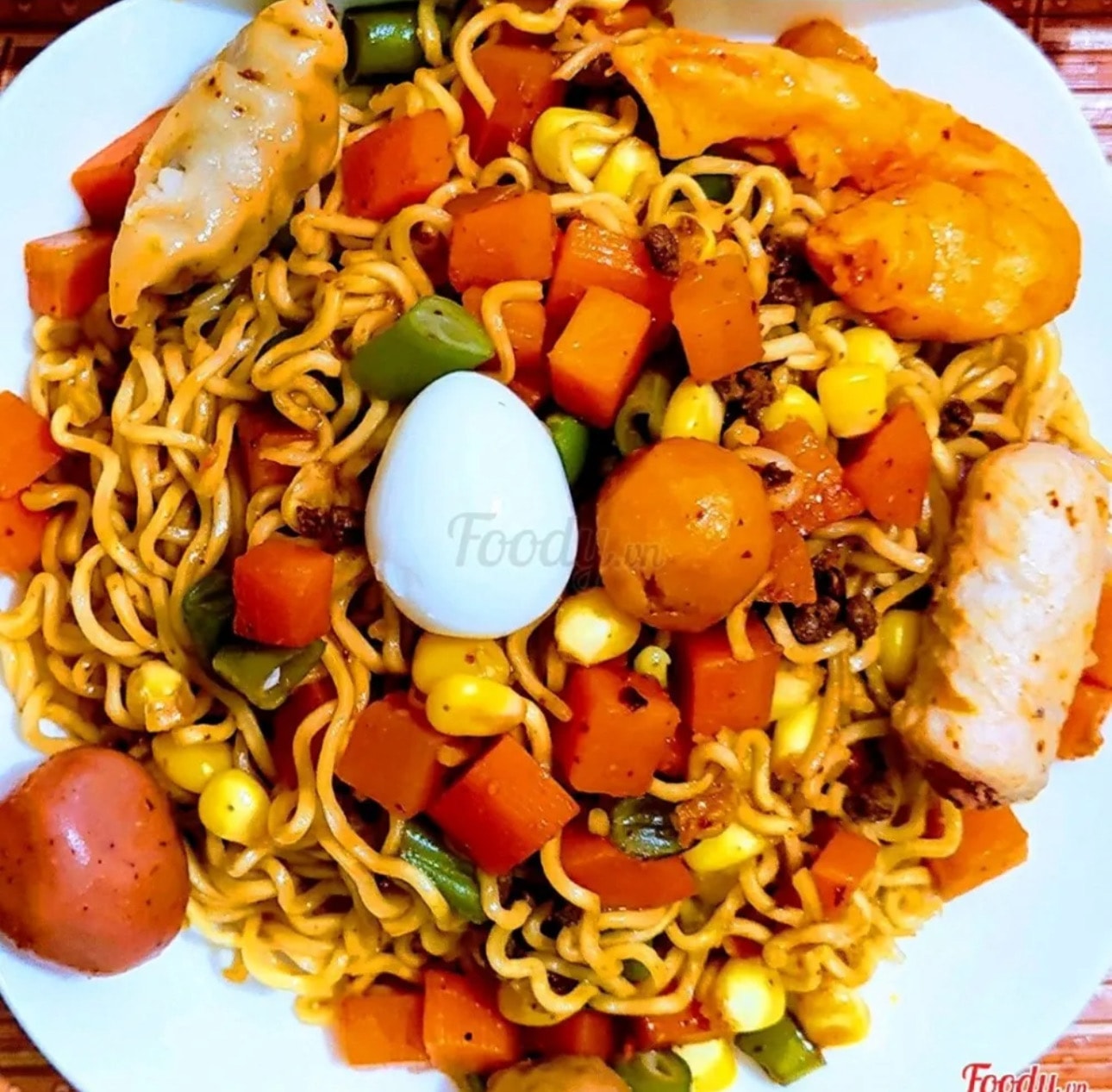 Hình ảnh Mì trộn đặc biệt