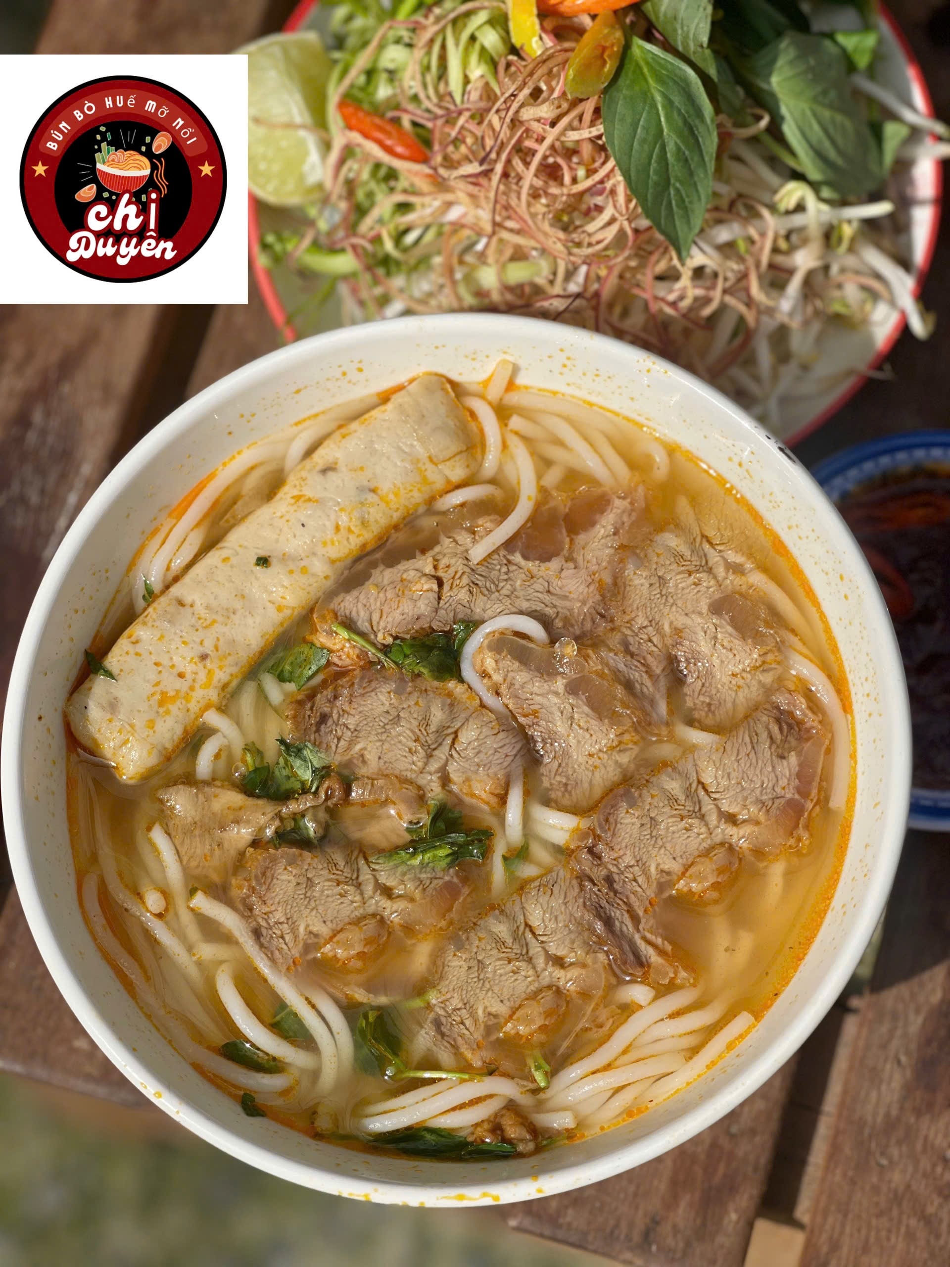 Hình ảnh Bún Bò Nạm + Topping Tùy Chọn