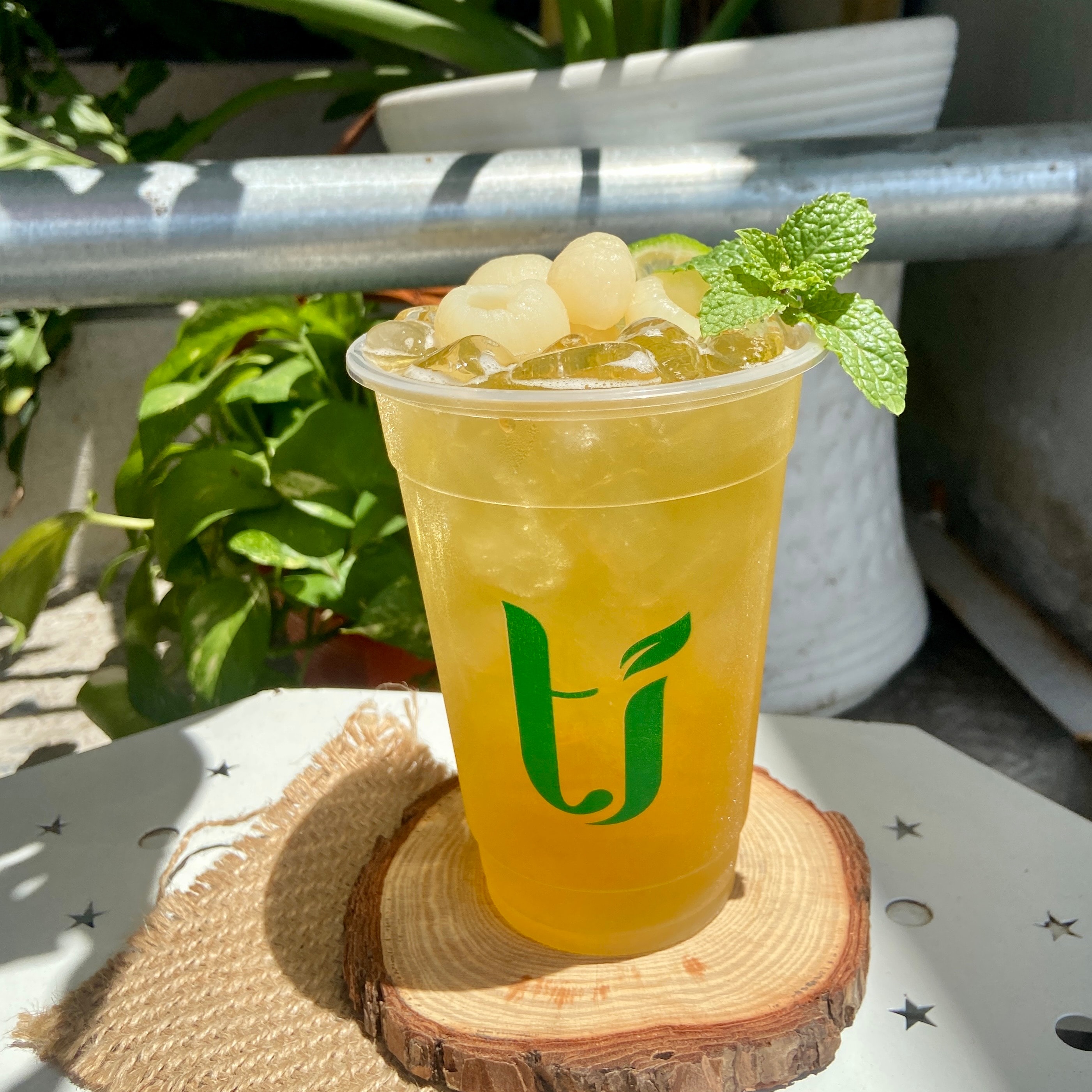 Hình ảnh  Trà lài long nhãn - M 500ml