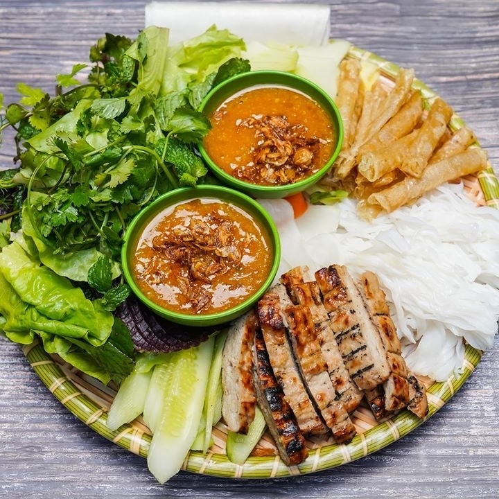 Hình ảnh Nem Nướng Nha Trang - Thêm Thịt Nem