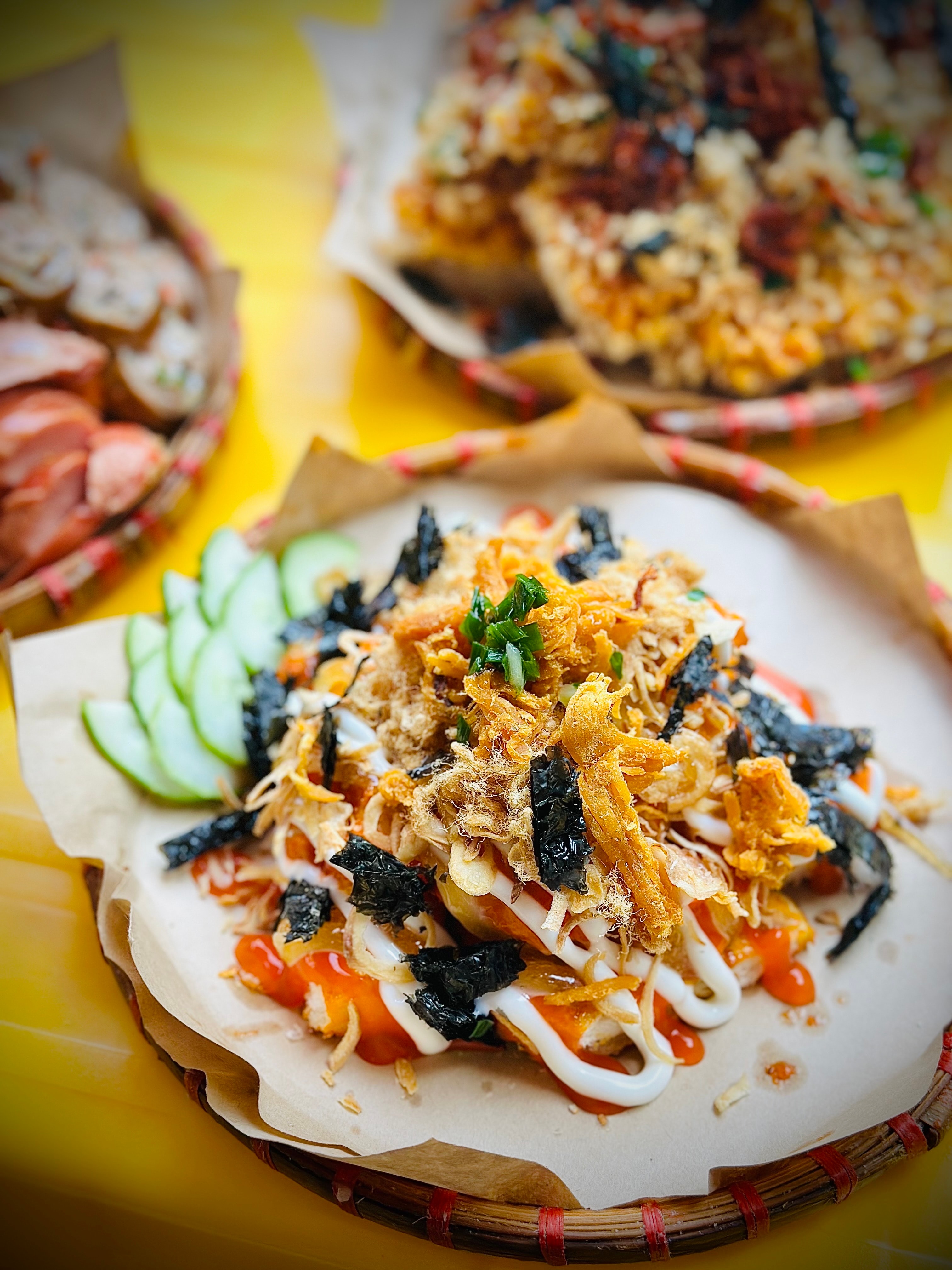 Hình ảnh Bánh Mì Muối Ớt Ruốc Gà Cay Rong Biển