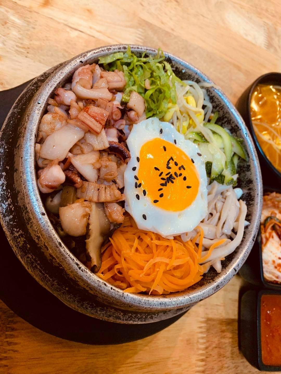 Hình ảnh Cơm trộn  Hải sản