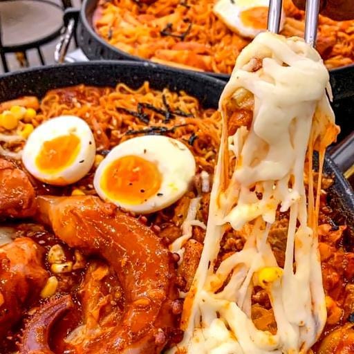 Hình ảnh Gà xào bắp cải phô mai bạch tuộc