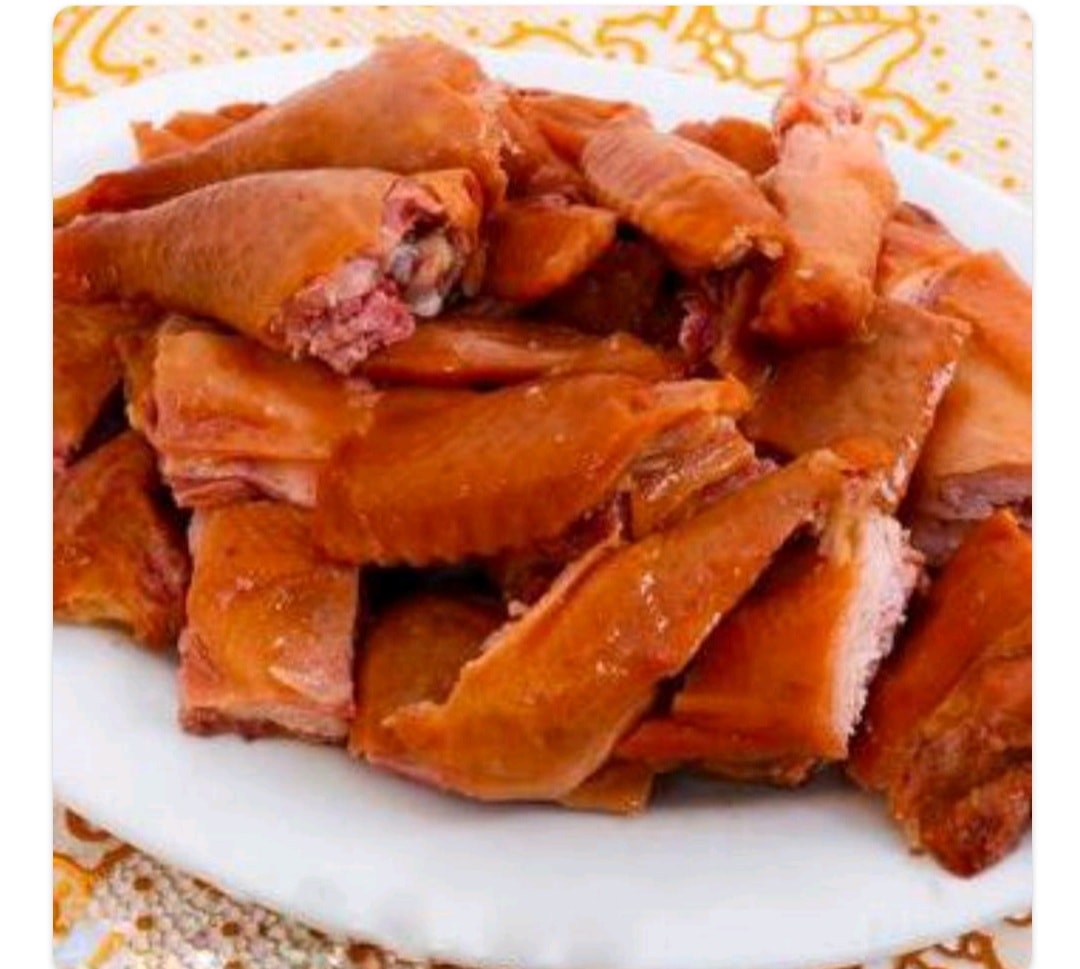 Hình ảnh Gà hun khói 1/2 con
