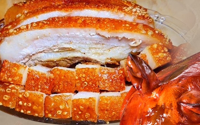 Hình ảnh Heo quay da giòn 1Kg