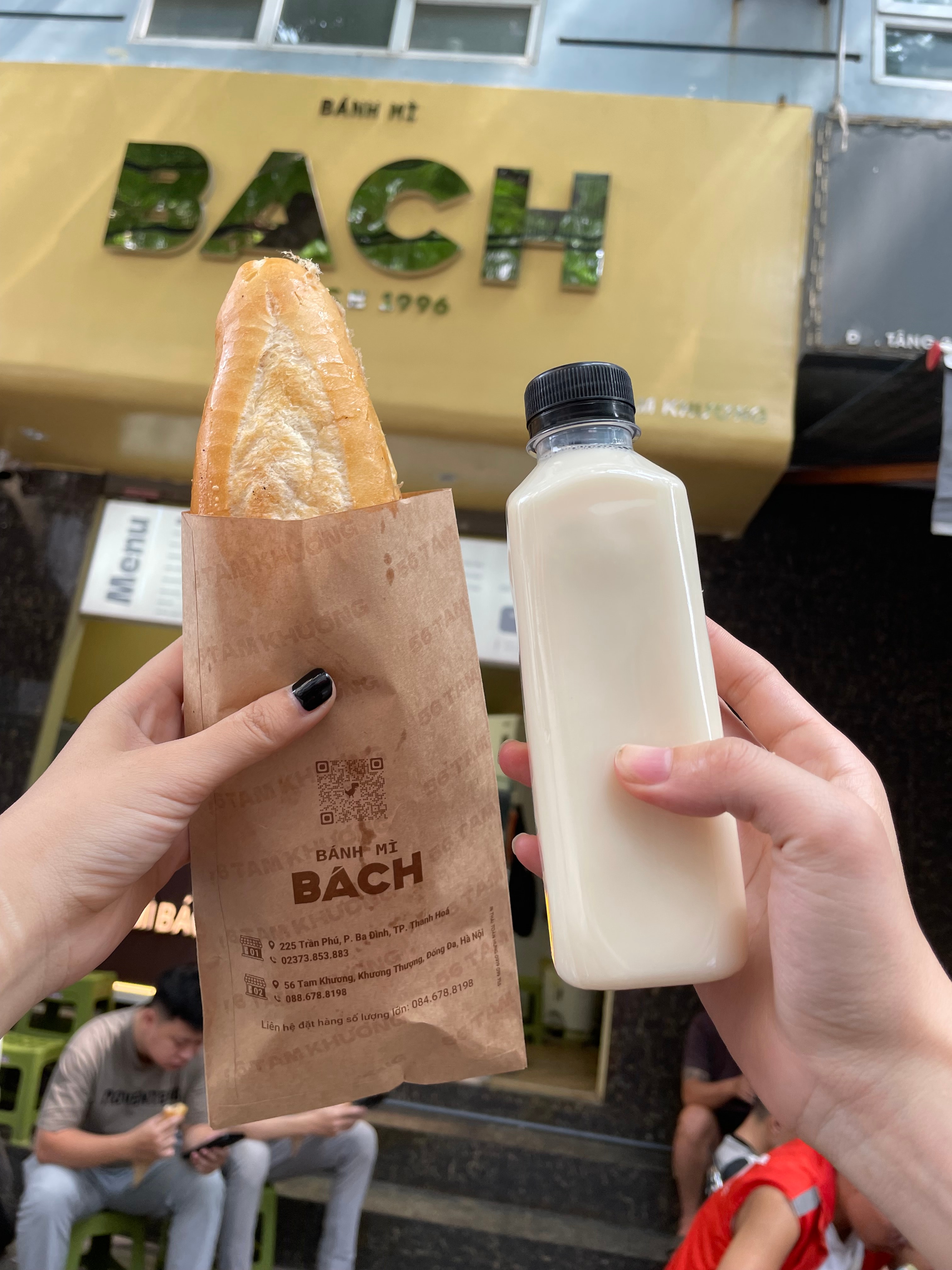 Hình ảnh Combo Bánh mì pate ruốc và sữa đậu nành nhà làm