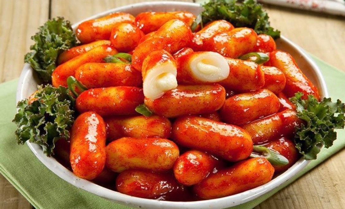 Hình ảnh Tokbokki phomai sốt chả cá Hàn