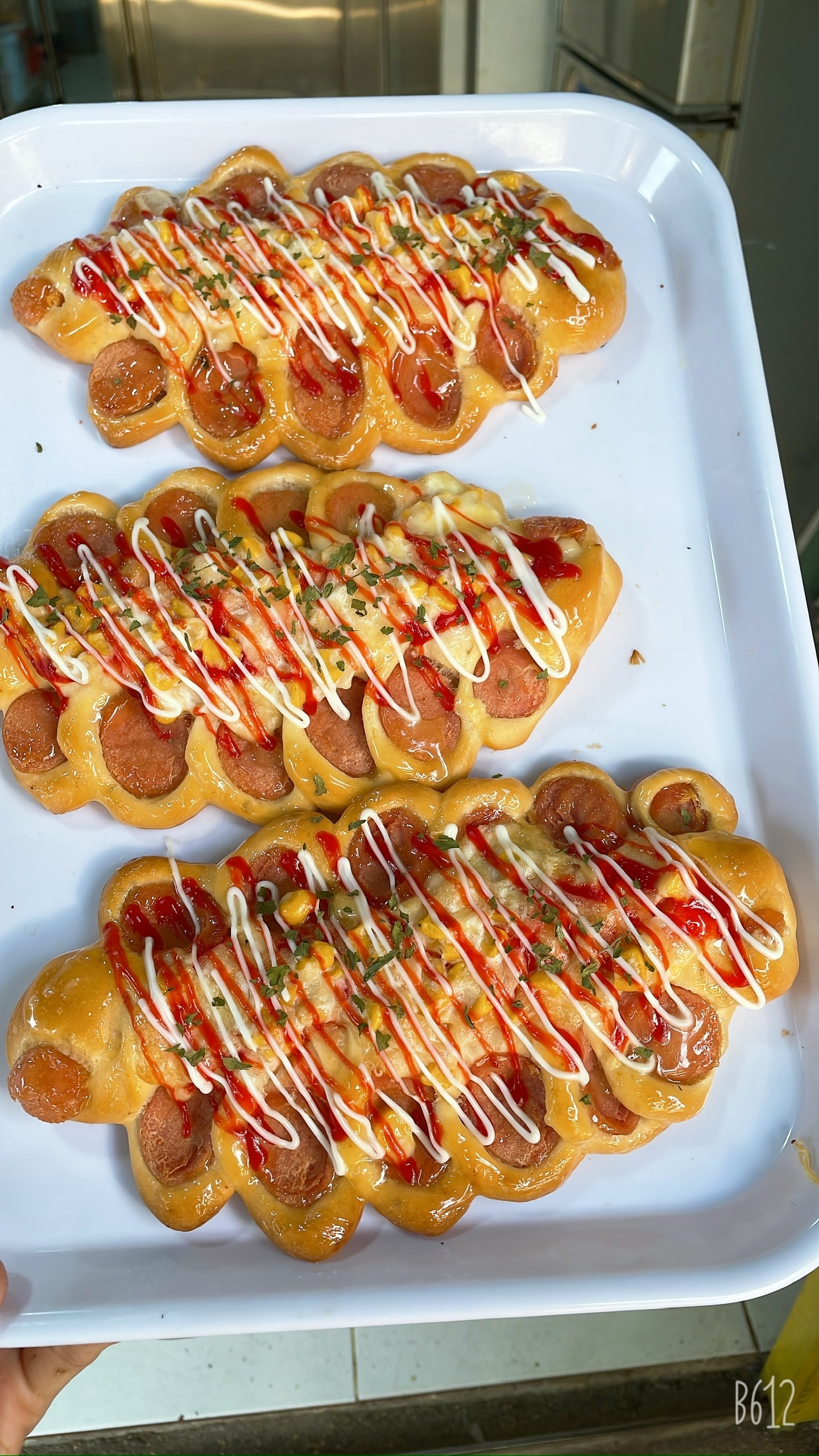 Hình ảnh Pizza xúc xích bắp
