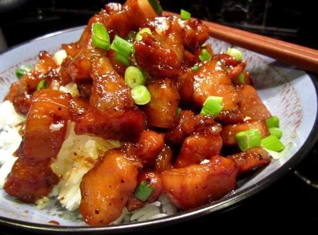 Hình ảnh Cơm thịt kho tiêu