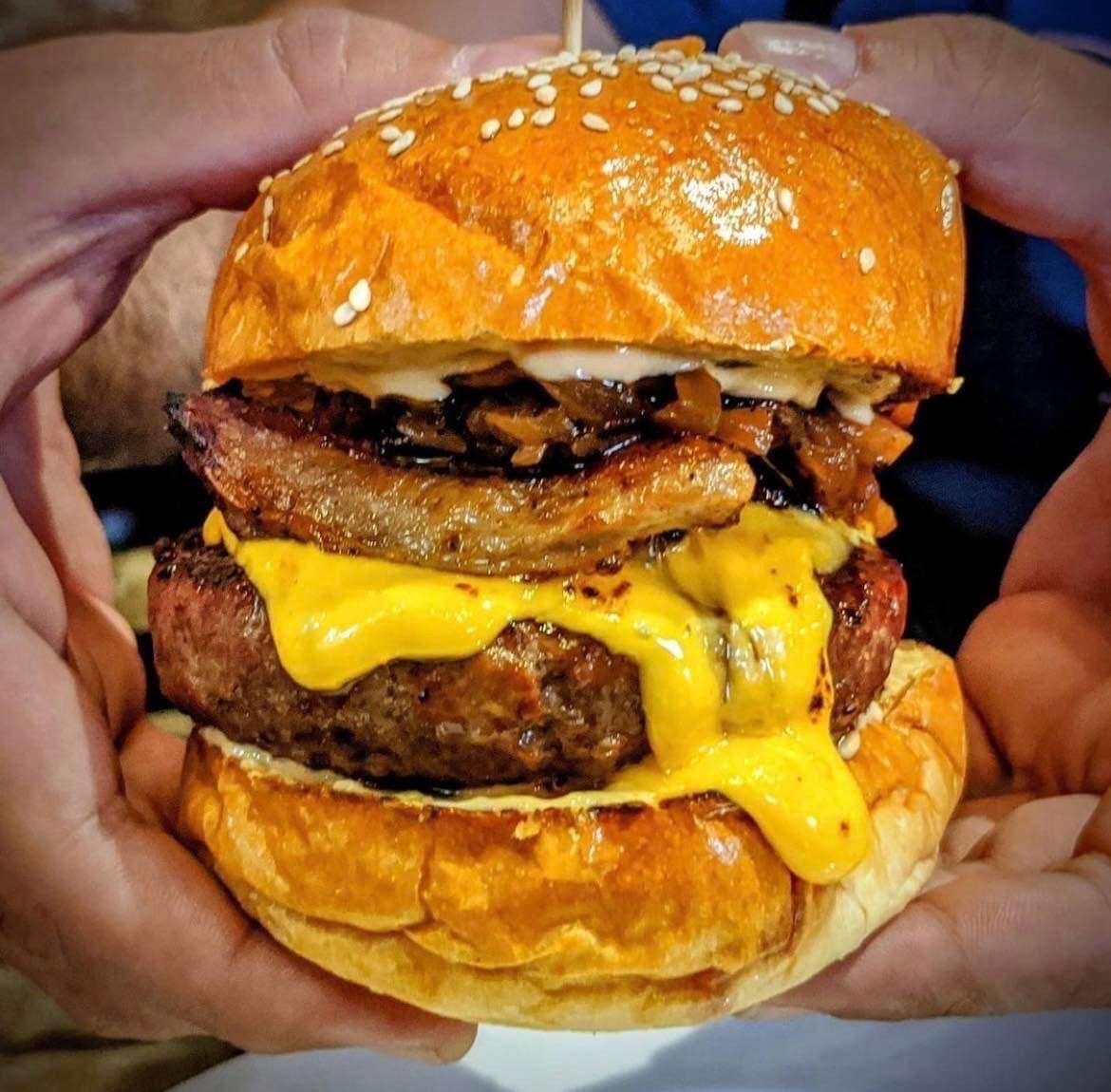 Hình ảnh Double hamburger bò 2 miếng