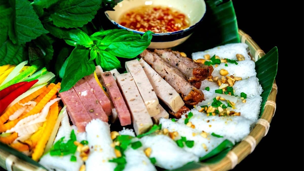 Hình ảnh Bánh hỏi thập cẩm ( Có Heo Quay)
