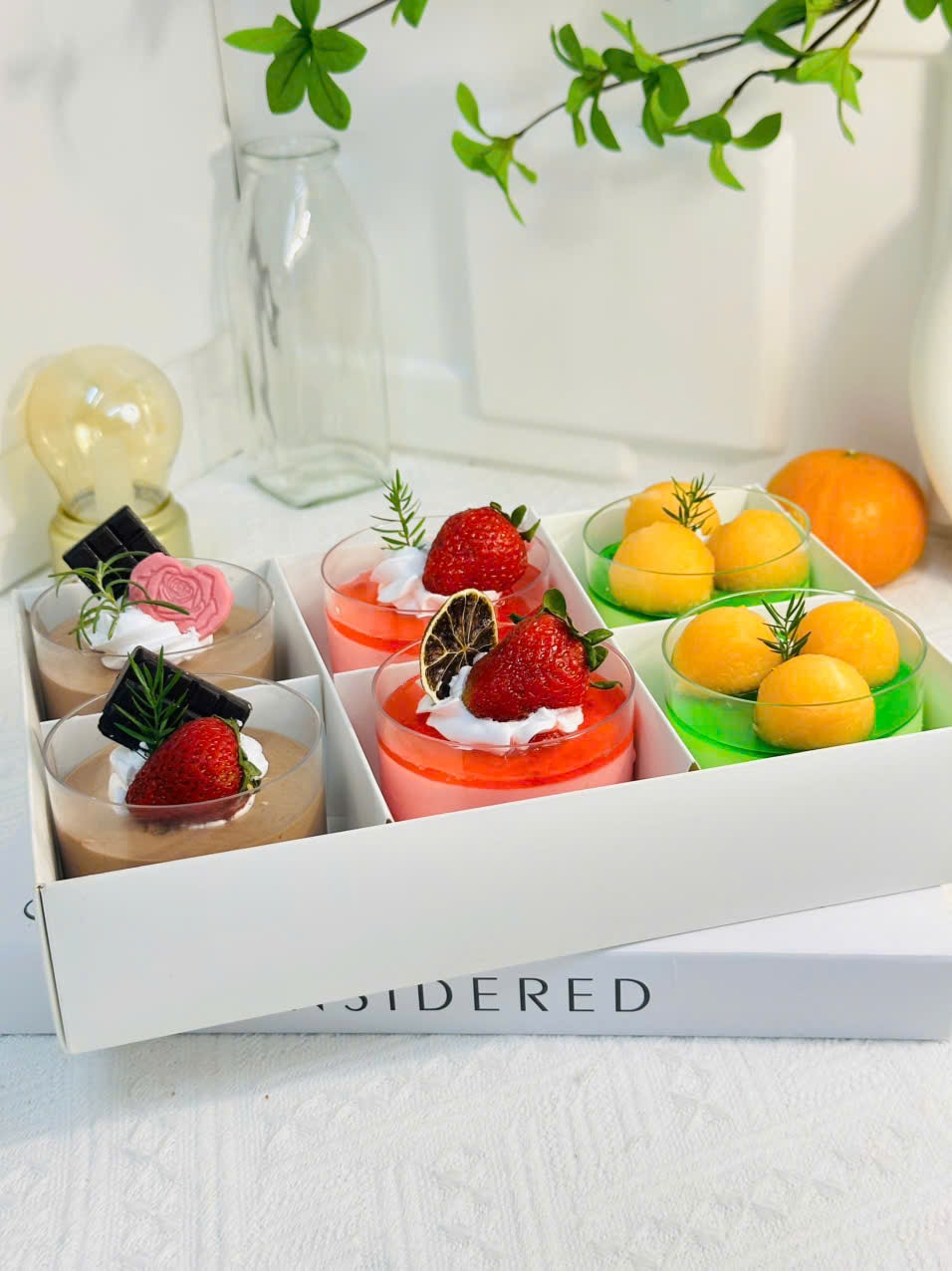 Hình ảnh Set 6 bánh 3 vị chocolate - dâu - dưa lưới