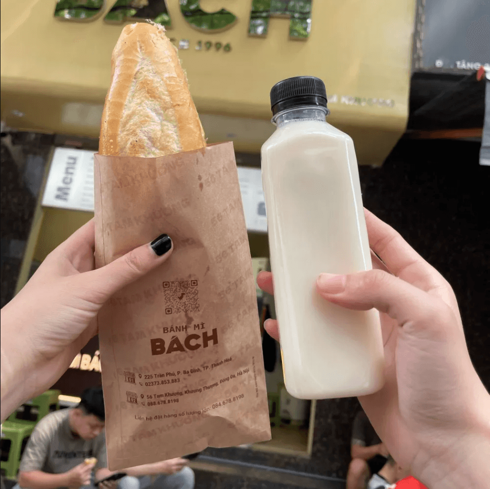 Hình ảnh Combo Bánh mì Bách đặc biệt và sữa đậu nhà làm
