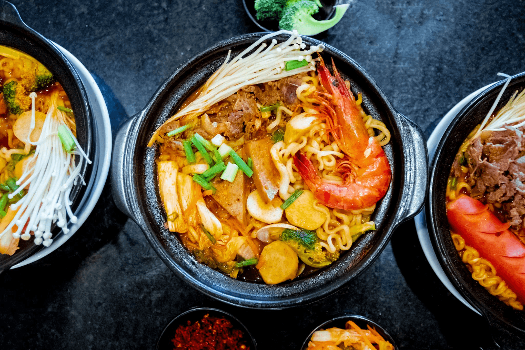 Hình ảnh Mỳ kim chi hải sản