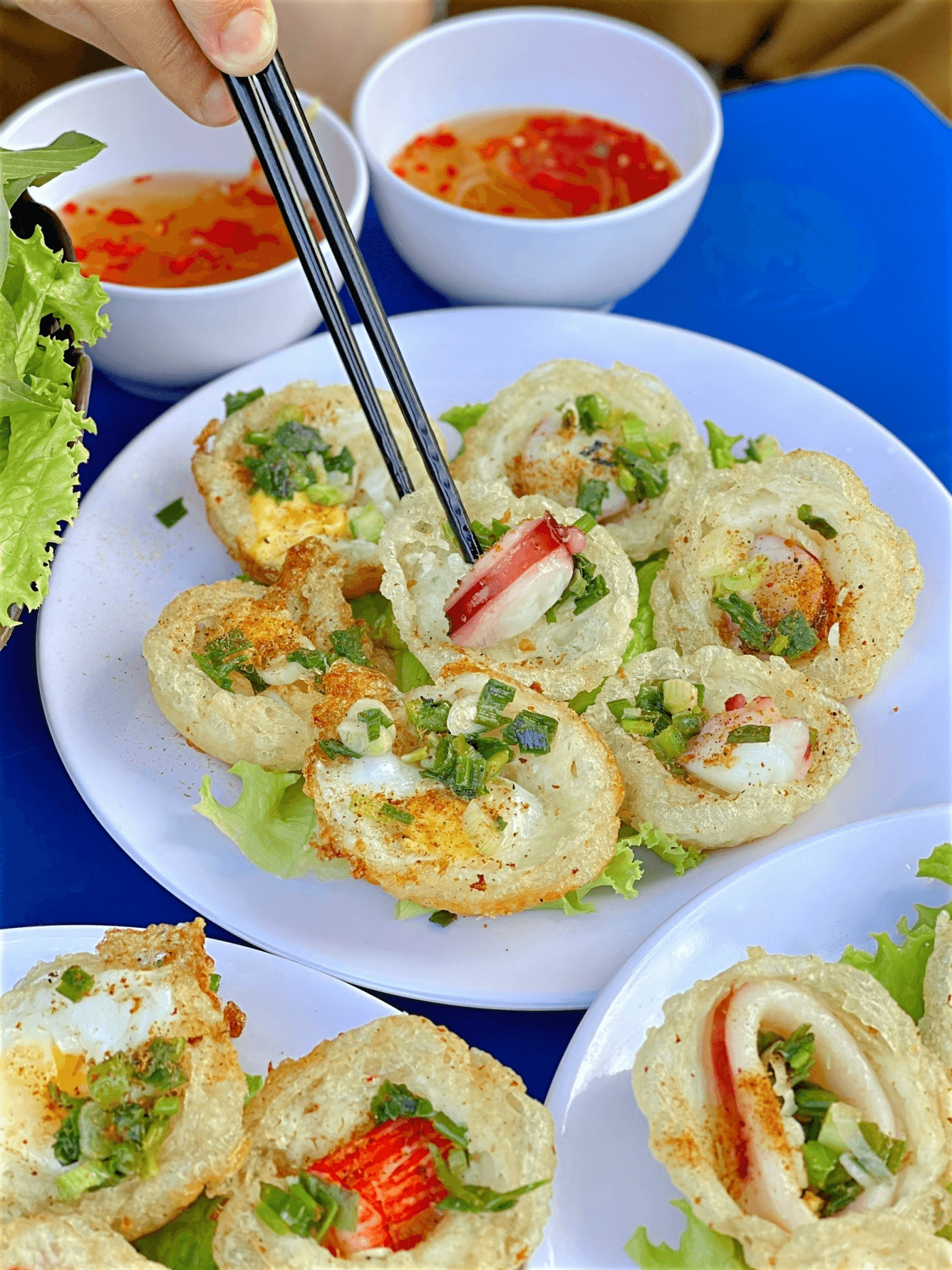 Hình ảnh Bánh khọt tôm - bạch tuộc (4 tôm + 3 bạch tuộc)