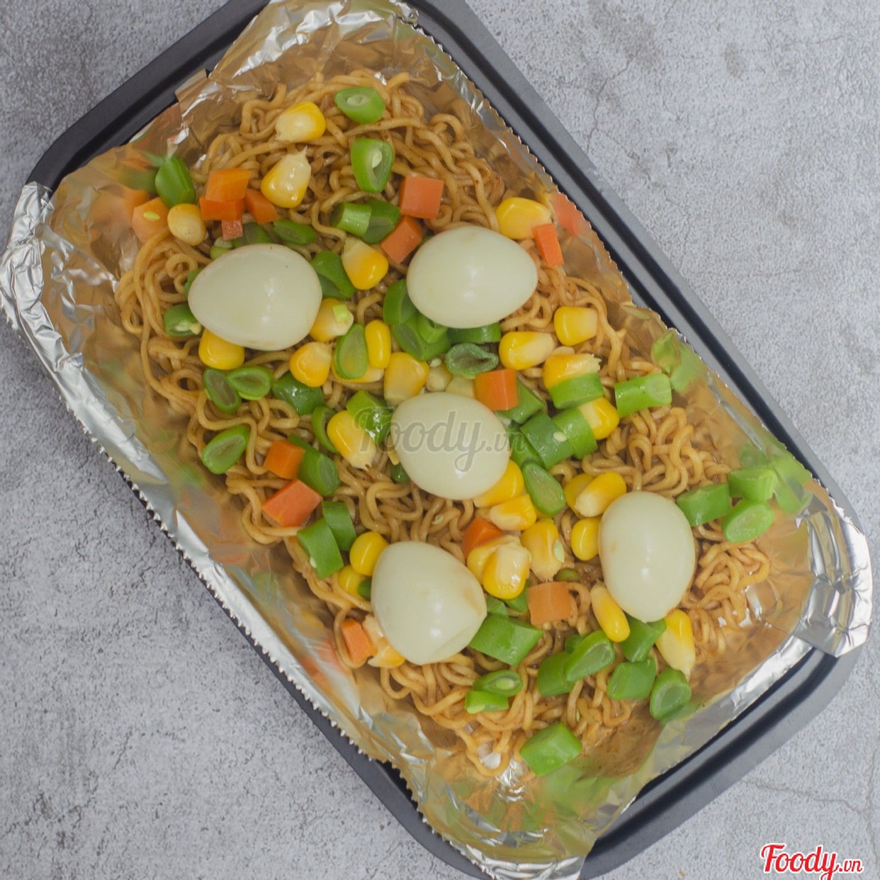 Hình ảnh Mì Trộn Trứng Cút